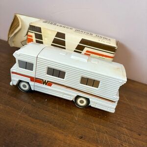 💚Avon Vintage Winnebago Motor Home After Shave Decanter